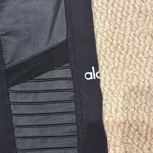 Barely worn Alo moto leggings